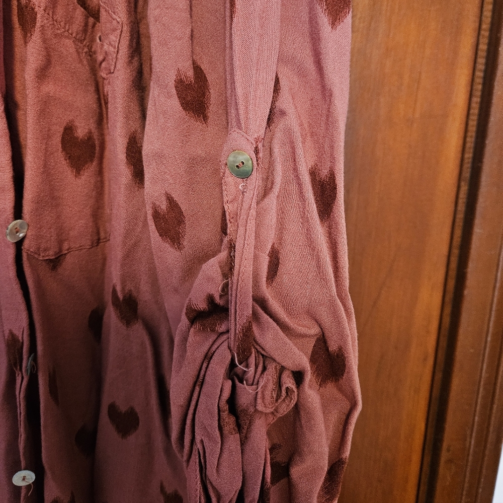 Heart Patterned Button-Up Shirt - Picture 4 of 5